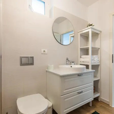 Red Fountain Apartment Brasov